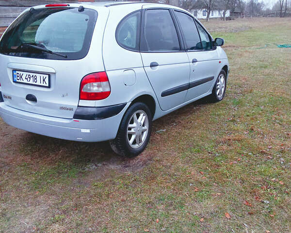 Рено Сценик 2000 в Сарнах на Automoto.ua Серый Рено Сценик, объемом двигателя 1.9 л и пробегом 344 тыс. км за 3100 $, фото 1 на Automoto.ua