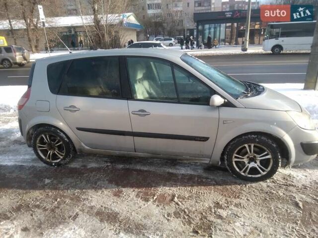 Серый Рено Сценик, объемом двигателя 1.87 л и пробегом 400 тыс. км за 3100 $, фото 1 на Automoto.ua