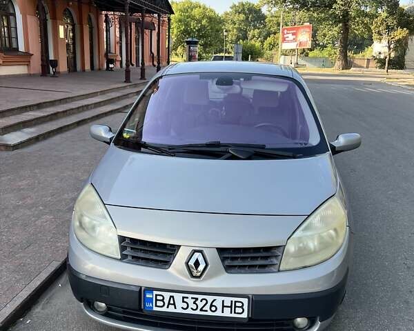 Серый Рено Сценик, объемом двигателя 1.6 л и пробегом 280 тыс. км за 5700 $, фото 1 на Automoto.ua