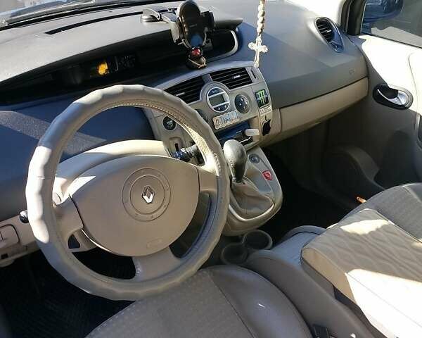 Сірий Рено Сценік, об'ємом двигуна 1.6 л та пробігом 230 тис. км за 4999 $, фото 1 на Automoto.ua