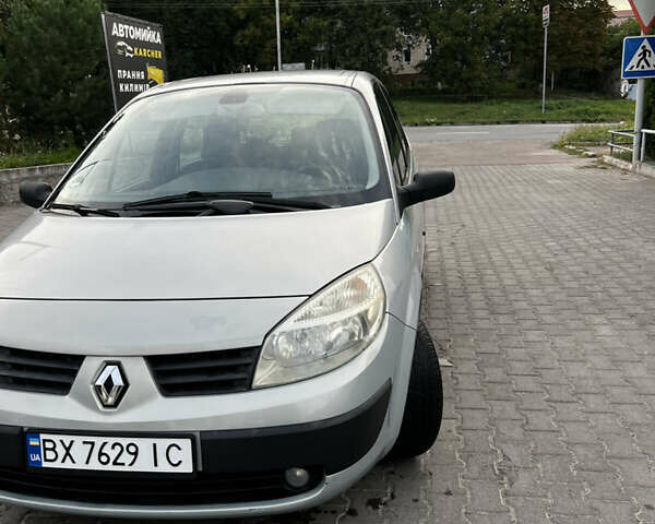 Серый Рено Сценик, объемом двигателя 1.6 л и пробегом 208 тыс. км за 4600 $, фото 1 на Automoto.ua