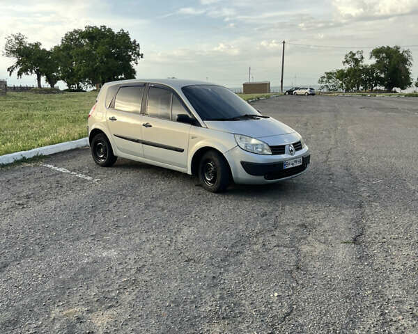Сірий Рено Сценік, об'ємом двигуна 1.5 л та пробігом 300 тис. км за 4000 $, фото 1 на Automoto.ua