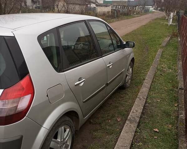 Сірий Рено Сценік, об'ємом двигуна 1.6 л та пробігом 217 тис. км за 3750 $, фото 1 на Automoto.ua
