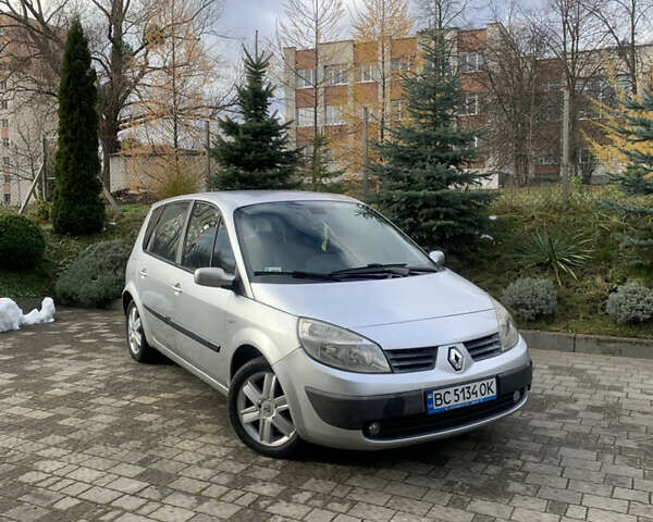 Серый Рено Сценик, объемом двигателя 1.6 л и пробегом 300 тыс. км за 2950 $, фото 1 на Automoto.ua