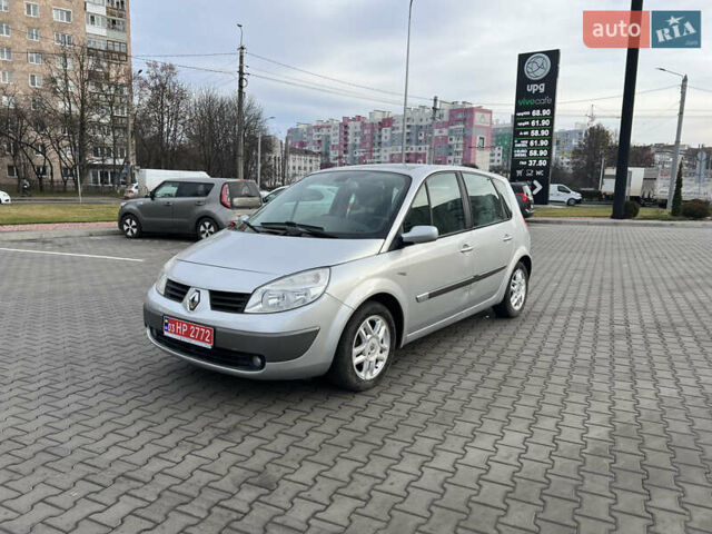 Серый Рено Сценик, объемом двигателя 1.6 л и пробегом 220 тыс. км за 4600 $, фото 1 на Automoto.ua