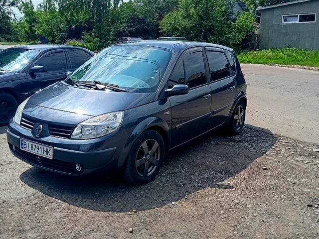 Серый Рено Сценик, объемом двигателя 2 л и пробегом 245 тыс. км за 6700 $, фото 1 на Automoto.ua