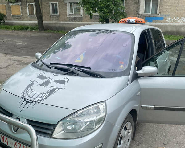 Серый Рено Сценик, объемом двигателя 0 л и пробегом 230 тыс. км за 2200 $, фото 1 на Automoto.ua