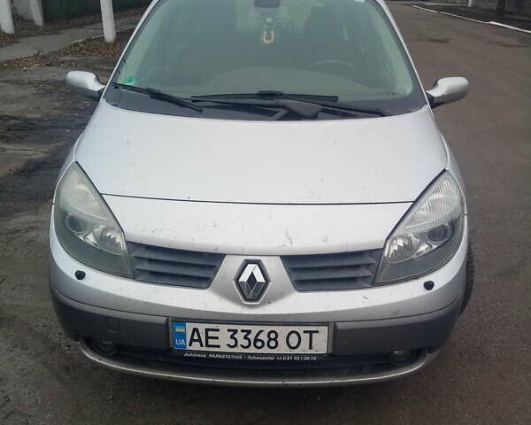 Серый Рено Сценик, объемом двигателя 2 л и пробегом 212 тыс. км за 5000 $, фото 1 на Automoto.ua