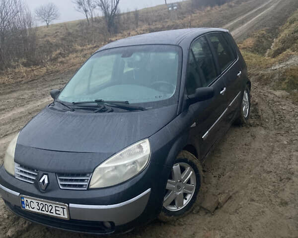 Серый Рено Сценик, объемом двигателя 1.6 л и пробегом 215 тыс. км за 4350 $, фото 1 на Automoto.ua