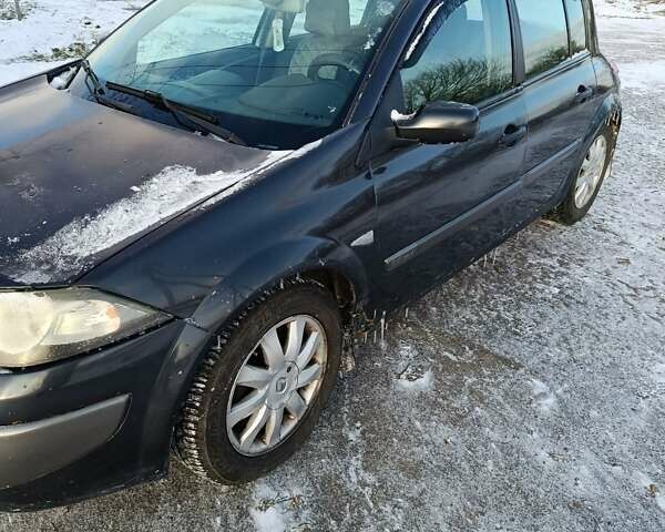 Серый Рено Сценик, объемом двигателя 1.6 л и пробегом 290 тыс. км за 4000 $, фото 1 на Automoto.ua