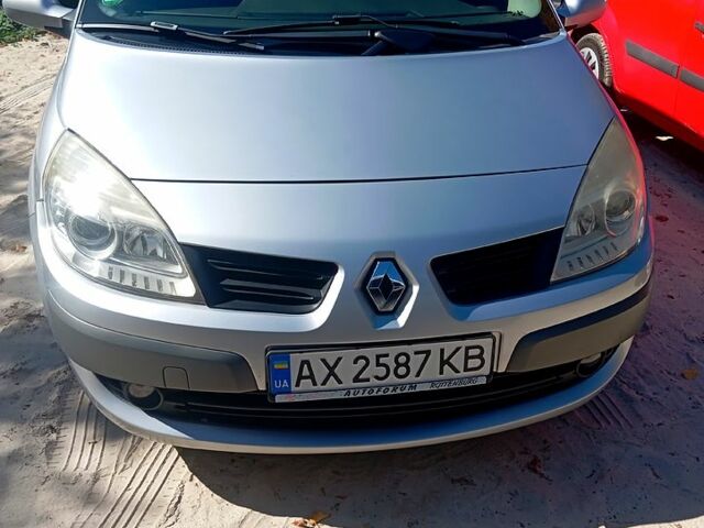 Серый Рено Сценик, объемом двигателя 1.6 л и пробегом 250 тыс. км за 4400 $, фото 1 на Automoto.ua