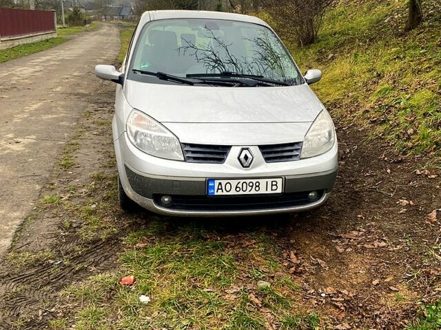Серый Рено Сценик, объемом двигателя 1.6 л и пробегом 170 тыс. км за 5000 $, фото 1 на Automoto.ua