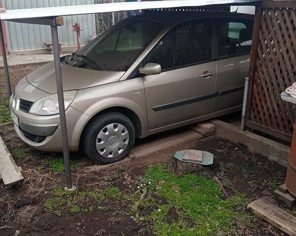 Серый Рено Сценик, объемом двигателя 1.6 л и пробегом 130 тыс. км за 6000 $, фото 1 на Automoto.ua