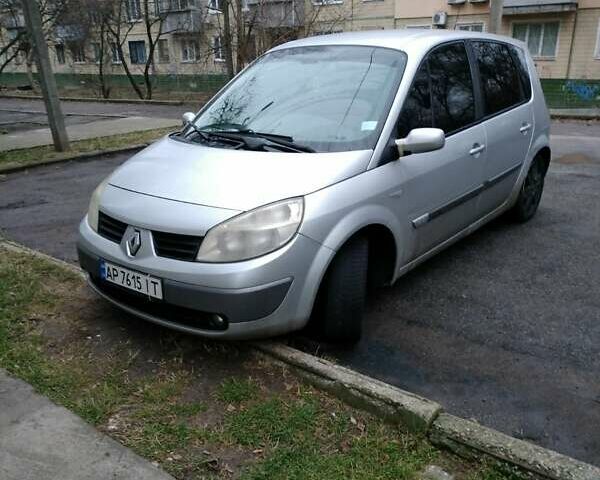 Сірий Рено Сценік, об'ємом двигуна 1.5 л та пробігом 206 тис. км за 4350 $, фото 1 на Automoto.ua