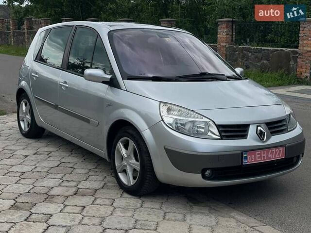 Серый Рено Сценик, объемом двигателя 2 л и пробегом 220 тыс. км за 4999 $, фото 1 на Automoto.ua