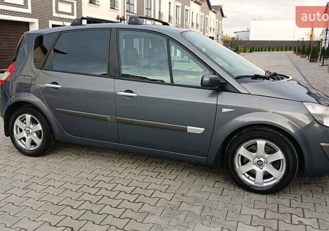 Серый Рено Сценик, объемом двигателя 2 л и пробегом 221 тыс. км за 5600 $, фото 1 на Automoto.ua