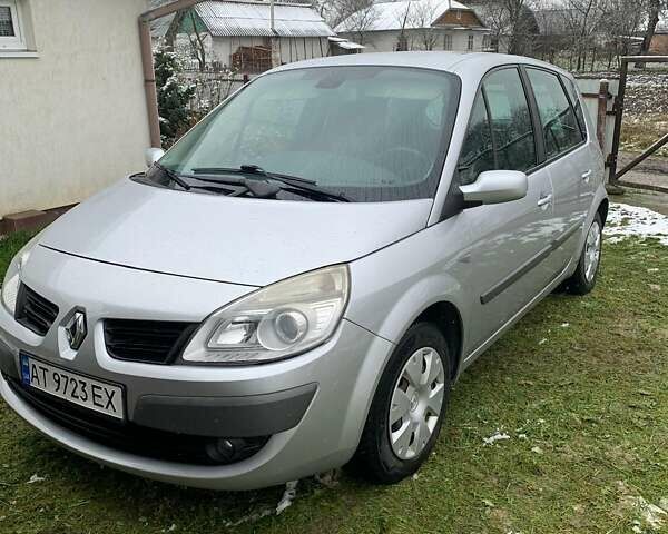 Сірий Рено Сценік, об'ємом двигуна 1.6 л та пробігом 225 тис. км за 5700 $, фото 1 на Automoto.ua