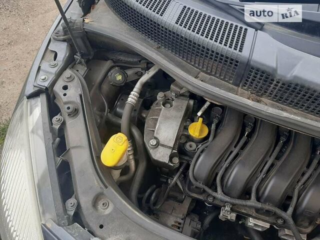 Серый Рено Сценик, объемом двигателя 1.6 л и пробегом 196 тыс. км за 4450 $, фото 1 на Automoto.ua