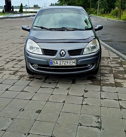Серый Рено Сценик, объемом двигателя 1.6 л и пробегом 186 тыс. км за 5500 $, фото 1 на Automoto.ua