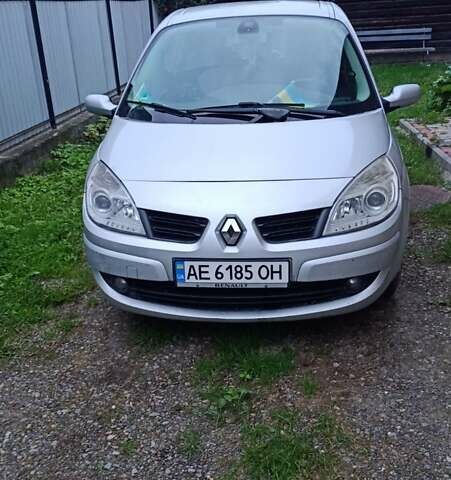 Серый Рено Сценик, объемом двигателя 1.6 л и пробегом 188 тыс. км за 5400 $, фото 1 на Automoto.ua