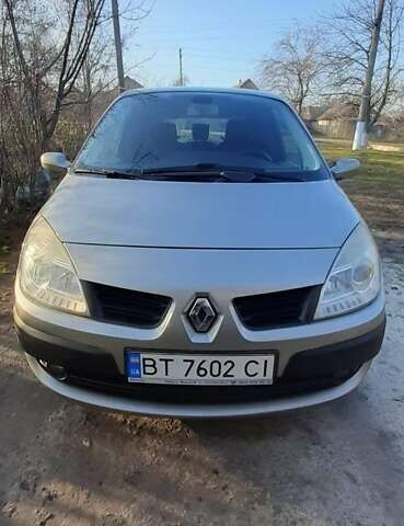 Серый Рено Сценик, объемом двигателя 1.6 л и пробегом 304 тыс. км за 4500 $, фото 1 на Automoto.ua