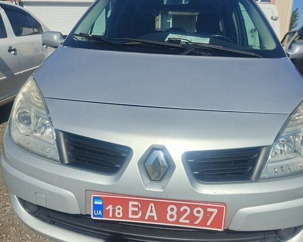Серый Рено Сценик, объемом двигателя 2 л и пробегом 183 тыс. км за 5300 $, фото 1 на Automoto.ua