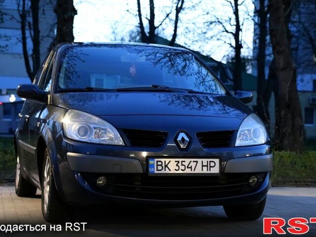 Серый Рено Сценик, объемом двигателя 1.5 л и пробегом 326 тыс. км за 4700 $, фото 1 на Automoto.ua
