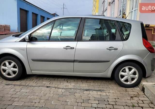 Серый Рено Сценик, объемом двигателя 1.6 л и пробегом 143 тыс. км за 5500 $, фото 1 на Automoto.ua