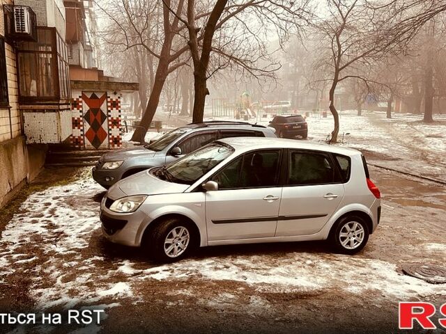 Серый Рено Сценик, объемом двигателя 1.6 л и пробегом 150 тыс. км за 6000 $, фото 1 на Automoto.ua