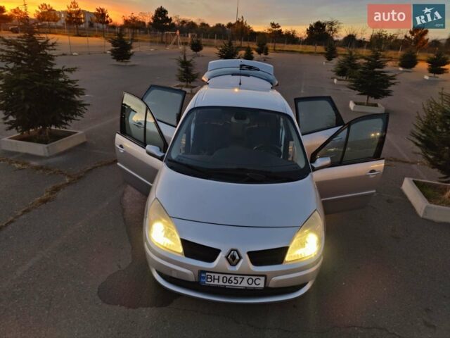 Сірий Рено Сценік, об'ємом двигуна 1.6 л та пробігом 250 тис. км за 5800 $, фото 1 на Automoto.ua