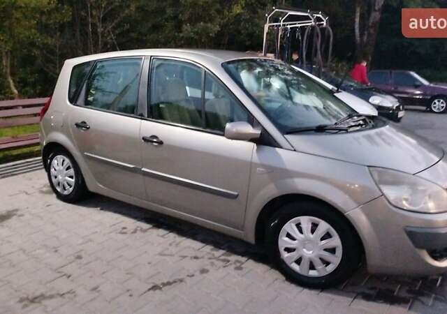 Серый Рено Сценик, объемом двигателя 1.5 л и пробегом 215 тыс. км за 4900 $, фото 1 на Automoto.ua