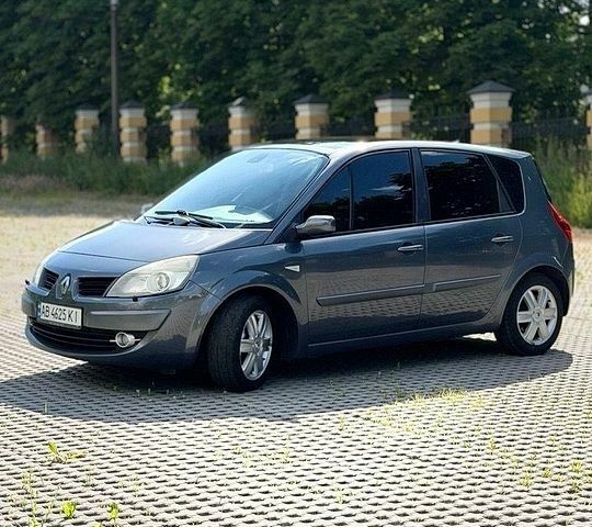Серый Рено Сценик, объемом двигателя 1.6 л и пробегом 233 тыс. км за 5500 $, фото 1 на Automoto.ua