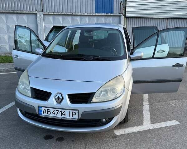 Серый Рено Сценик, объемом двигателя 1.87 л и пробегом 262 тыс. км за 5300 $, фото 1 на Automoto.ua