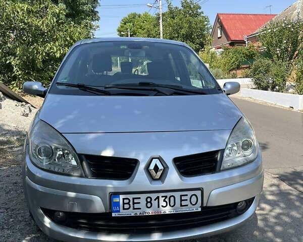 Серый Рено Сценик, объемом двигателя 1.6 л и пробегом 280 тыс. км за 5200 $, фото 1 на Automoto.ua