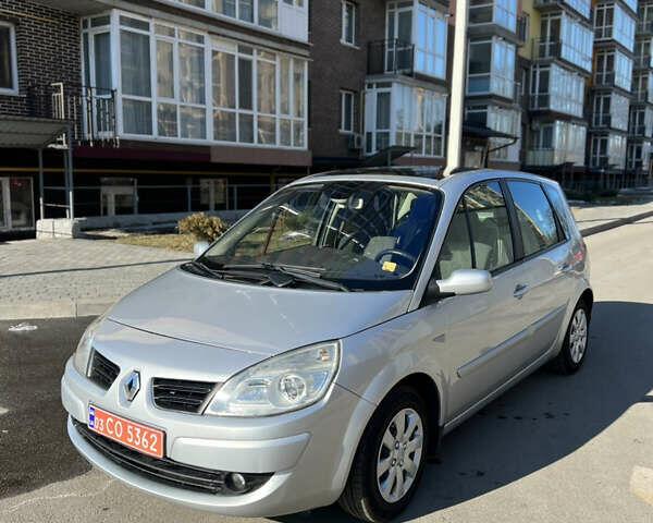 Серый Рено Сценик, объемом двигателя 1.6 л и пробегом 216 тыс. км за 5750 $, фото 1 на Automoto.ua