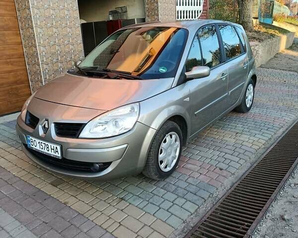 Серый Рено Сценик, объемом двигателя 1.6 л и пробегом 179 тыс. км за 5250 $, фото 1 на Automoto.ua