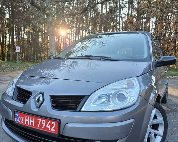 Серый Рено Сценик, объемом двигателя 1.6 л и пробегом 158 тыс. км за 5600 $, фото 1 на Automoto.ua