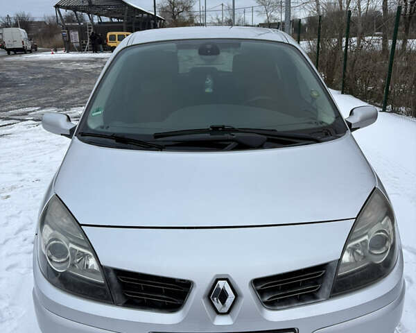 Серый Рено Сценик, объемом двигателя 1.6 л и пробегом 255 тыс. км за 5200 $, фото 1 на Automoto.ua
