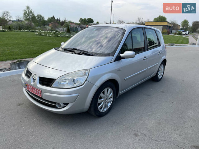 Серый Рено Сценик, объемом двигателя 2 л и пробегом 212 тыс. км за 5600 $, фото 1 на Automoto.ua