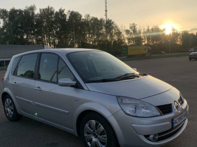 Серый Рено Сценик, объемом двигателя 2 л и пробегом 245 тыс. км за 5800 $, фото 1 на Automoto.ua