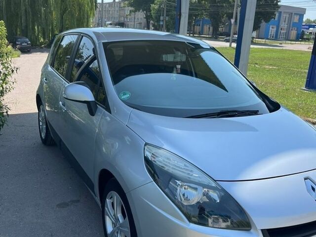 Сірий Рено Сценік, об'ємом двигуна 1.6 л та пробігом 163 тис. км за 7499 $, фото 1 на Automoto.ua