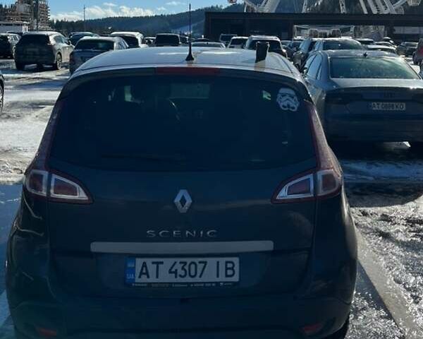 Рено Сценик 2009 в Ивано-Франковске на Automoto.ua Серый Рено Сценик, объемом двигателя 1.6 л и пробегом 215 тыс. км за 6700 $, фото 1 на Automoto.ua