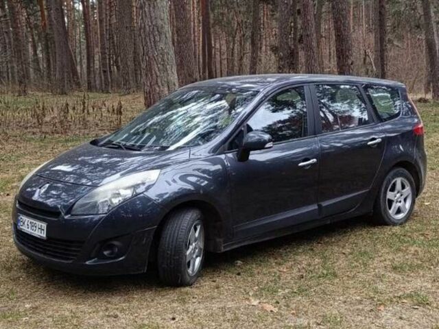 Серый Рено Сценик, объемом двигателя 1.46 л и пробегом 321 тыс. км за 7000 $, фото 1 на Automoto.ua