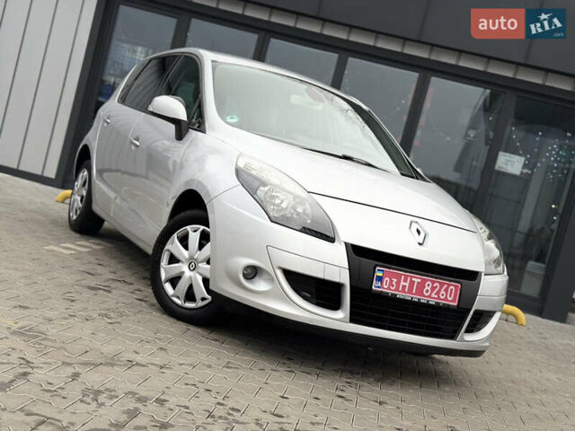 Серый Рено Сценик, объемом двигателя 1.6 л и пробегом 196 тыс. км за 6700 $, фото 1 на Automoto.ua