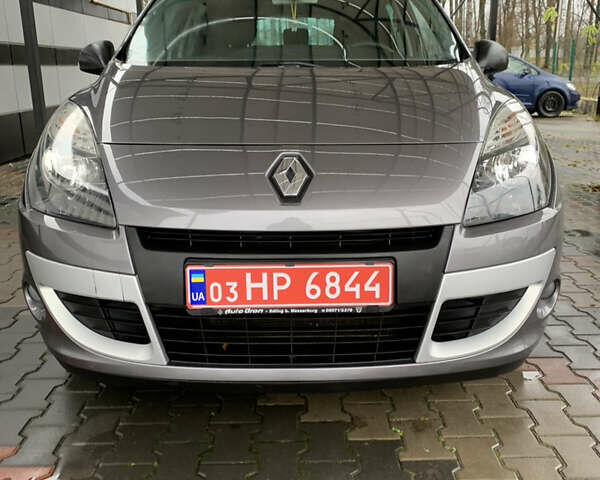 Серый Рено Сценик, объемом двигателя 1.6 л и пробегом 214 тыс. км за 7100 $, фото 1 на Automoto.ua