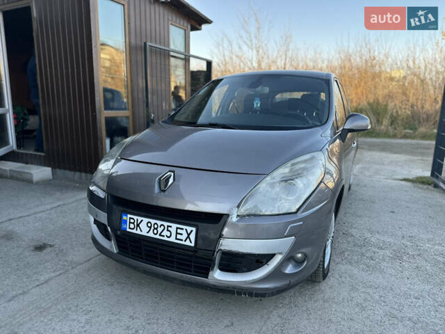 Серый Рено Сценик, объемом двигателя 1.46 л и пробегом 265 тыс. км за 4950 $, фото 1 на Automoto.ua