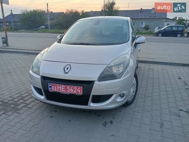 Сірий Рено Сценік, об'ємом двигуна 1.5 л та пробігом 235 тис. км за 6500 $, фото 1 на Automoto.ua