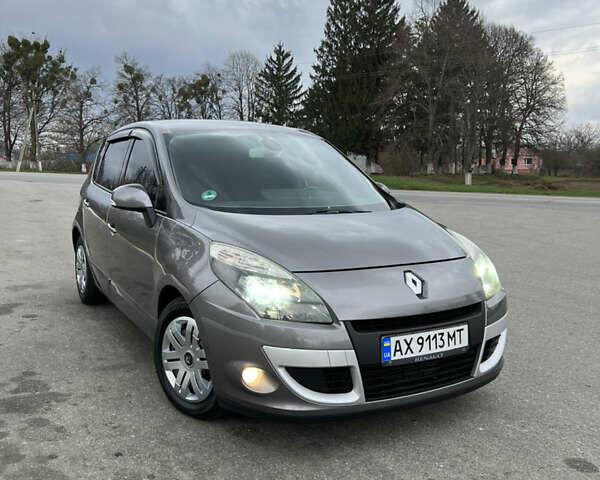 Сірий Рено Сценік, об'ємом двигуна 1.9 л та пробігом 198 тис. км за 7400 $, фото 1 на Automoto.ua