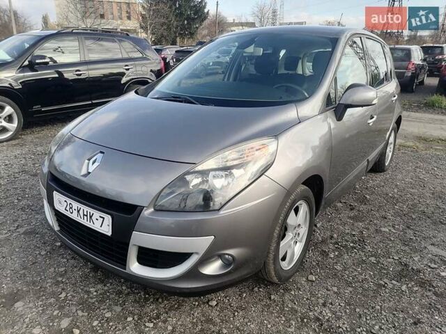 Серый Рено Сценик, объемом двигателя 1.6 л и пробегом 156 тыс. км за 7200 $, фото 1 на Automoto.ua