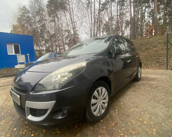 Сірий Рено Сценік, об'ємом двигуна 1.9 л та пробігом 184 тис. км за 7800 $, фото 1 на Automoto.ua